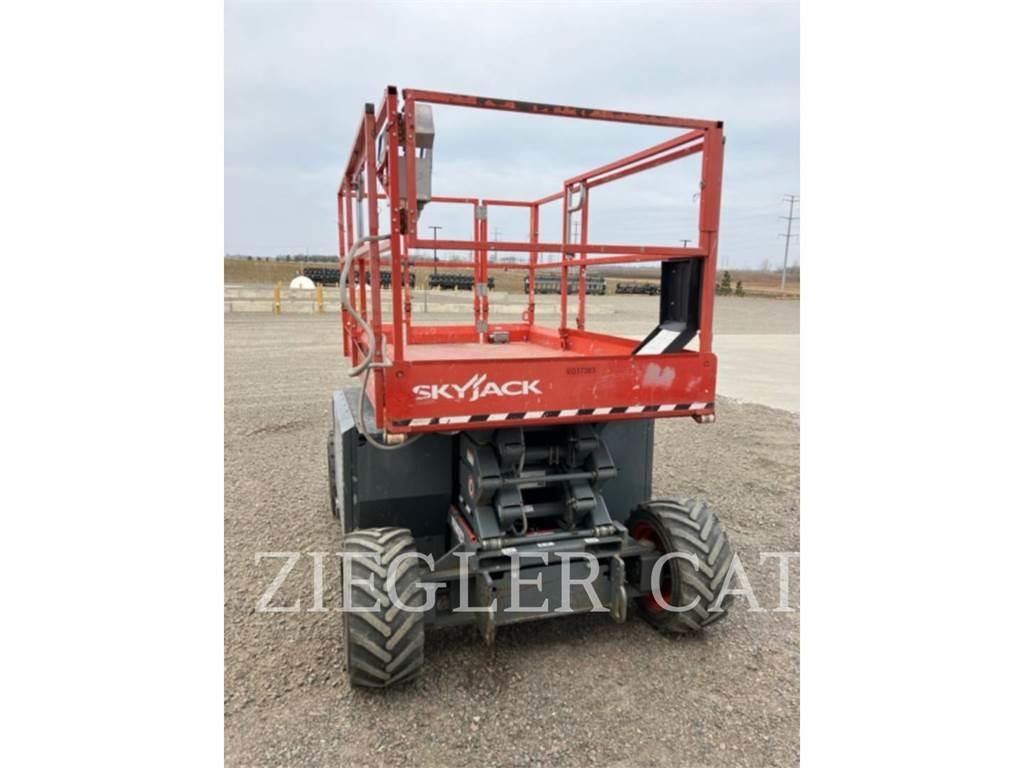 Skyjack SJ6826RT Saxliftar