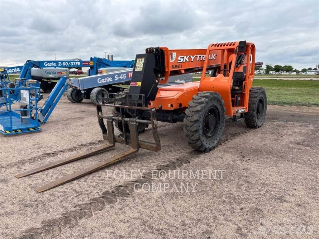 SkyTrak 8042O Teleskoplastare