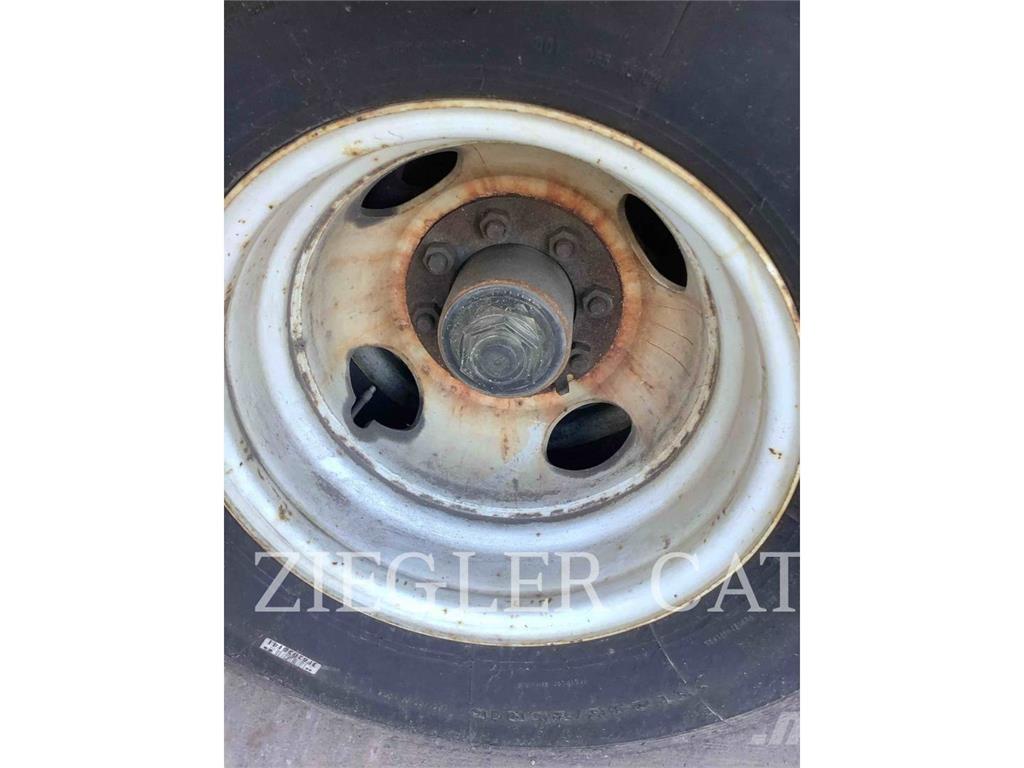 TOWMASTER T24 Övriga släp