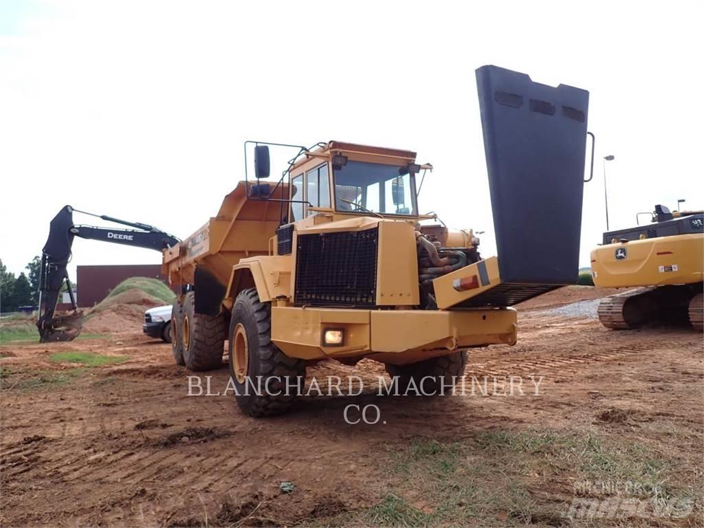 Volvo A35C Midjestyrd dumper