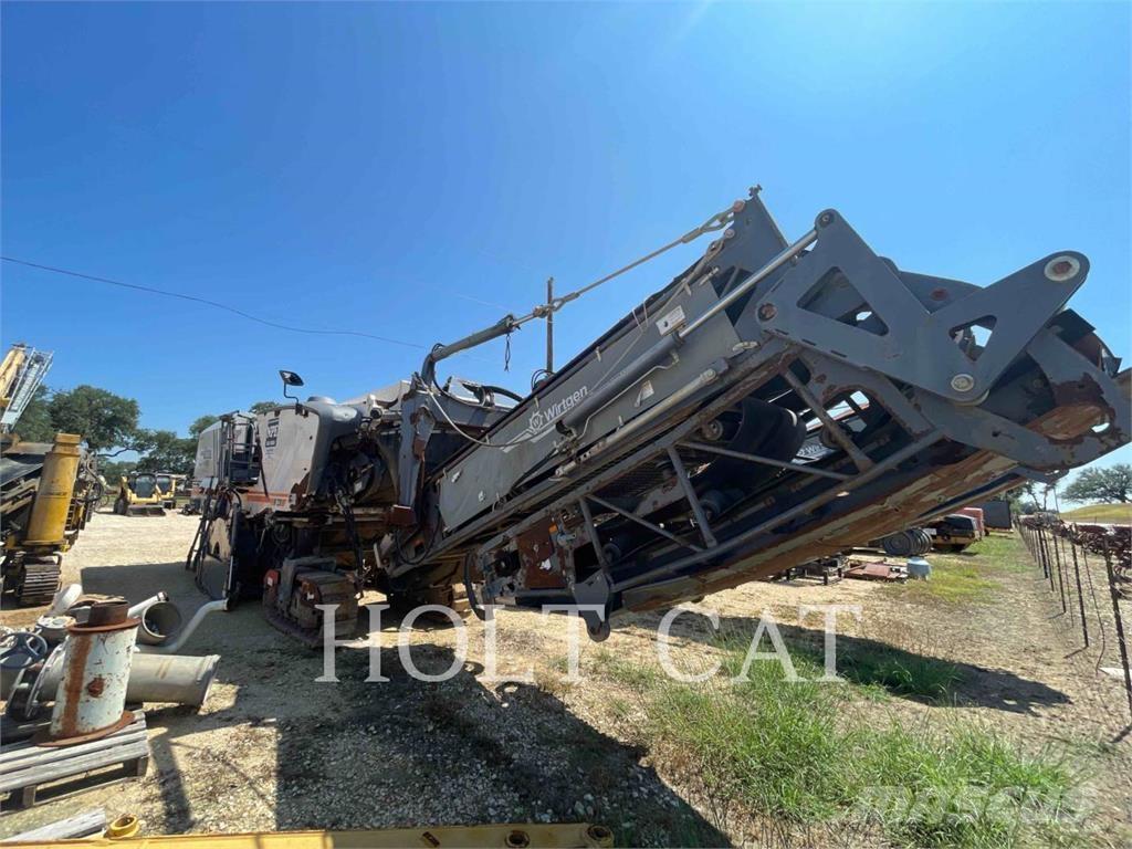 Wirtgen W220 Asfaltskallfräsmaskiner