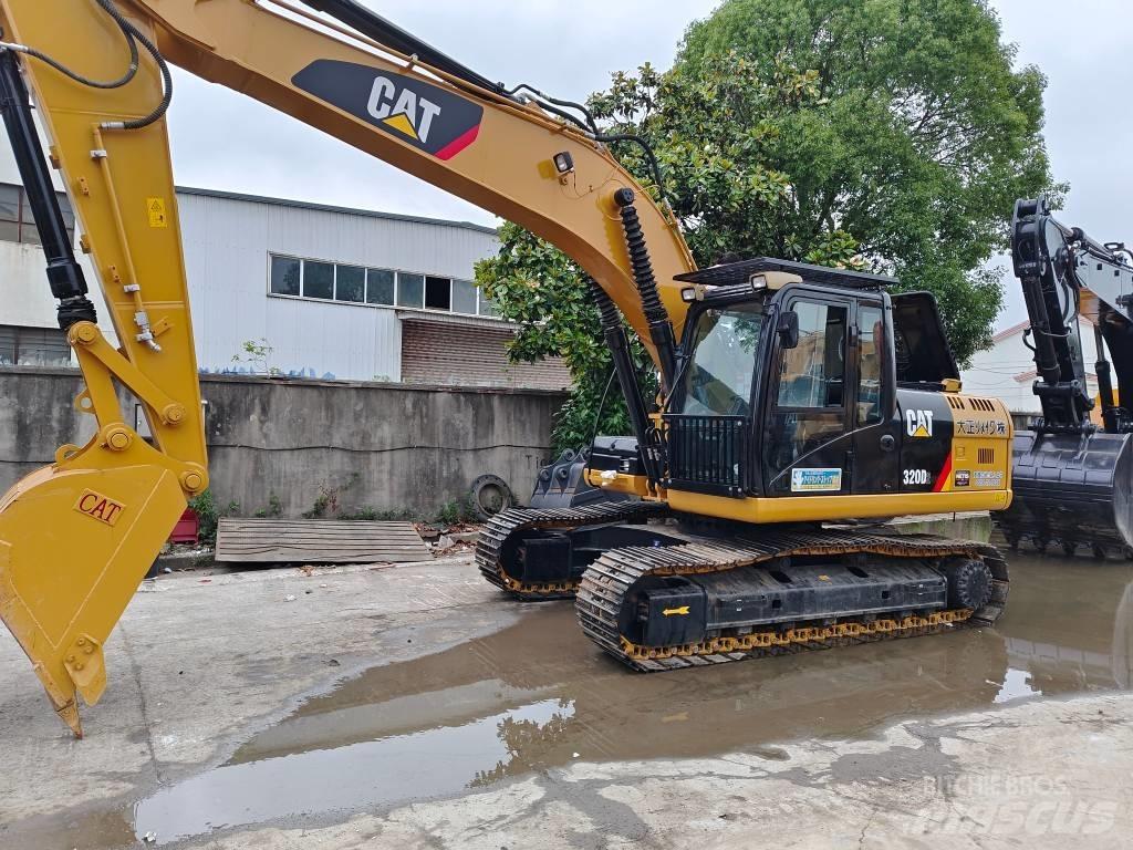 CAT 320 D2 Bandgrävare