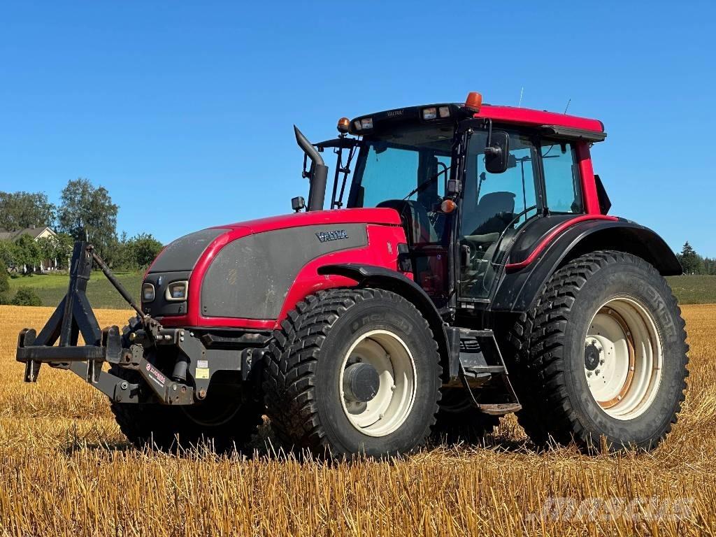 Valtra T 151 Traktorer