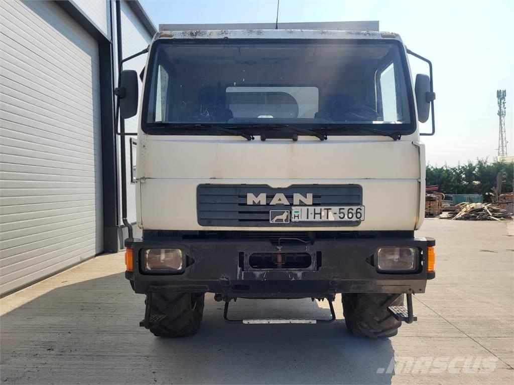 MAN 10.185LAEC 4X4 Skåpbilar