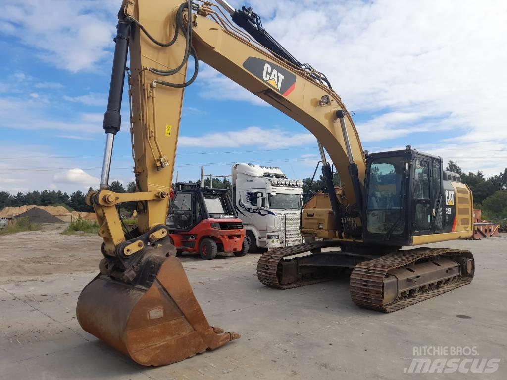 CAT 326 F Bandgrävare