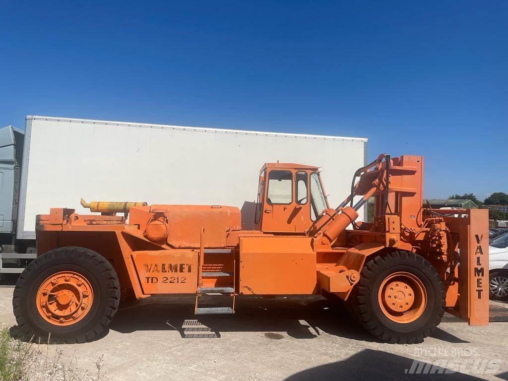 Valmet TD2212 Dieselmotviktstruckar