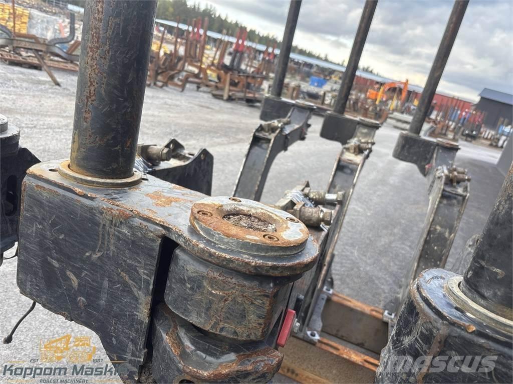 Komatsu 855 Redskap till skogsmaskiner