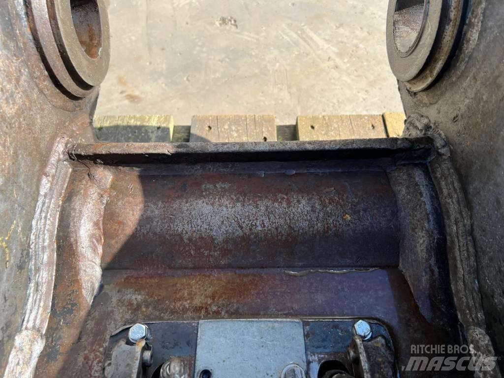 Klepp MEK KM70 - DX210 Redskapsfäste/ adaptrar