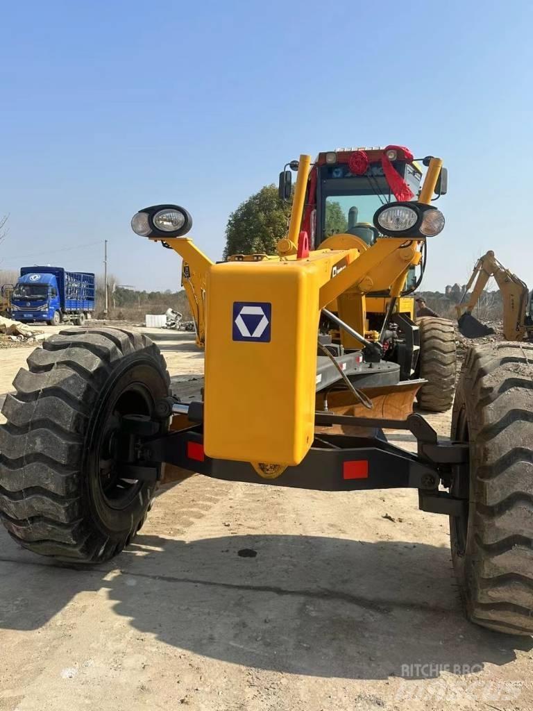 XCMG GR 2153 Väghyvlar