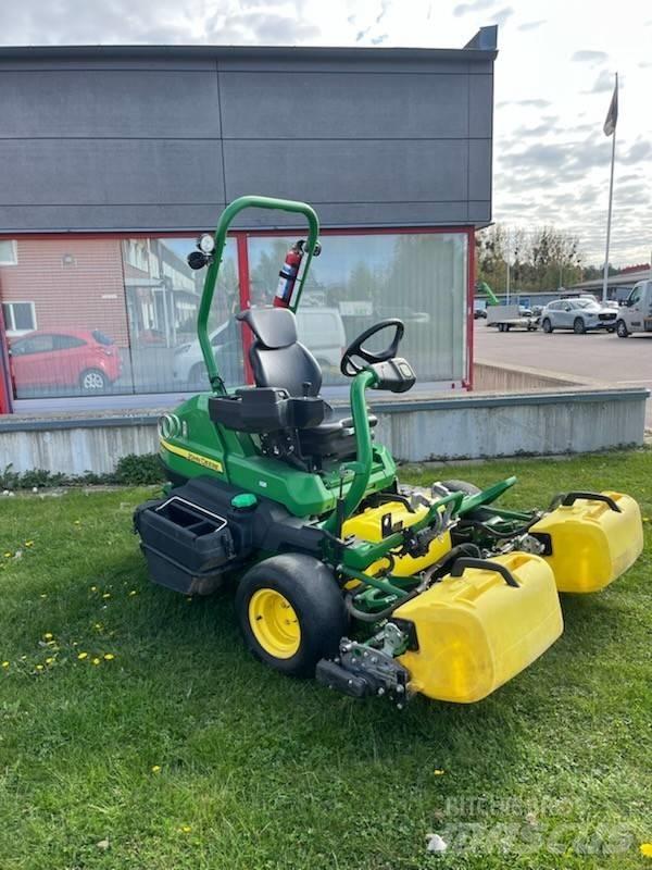 John Deere 2750 E Green-gräsklippare