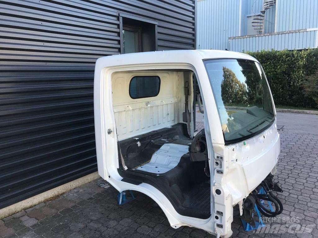Renault Maxity Hytter och interiör