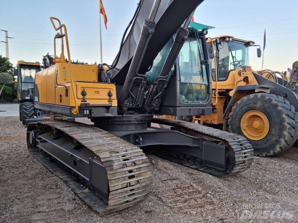 Volvo EC 240 C Bandgrävare