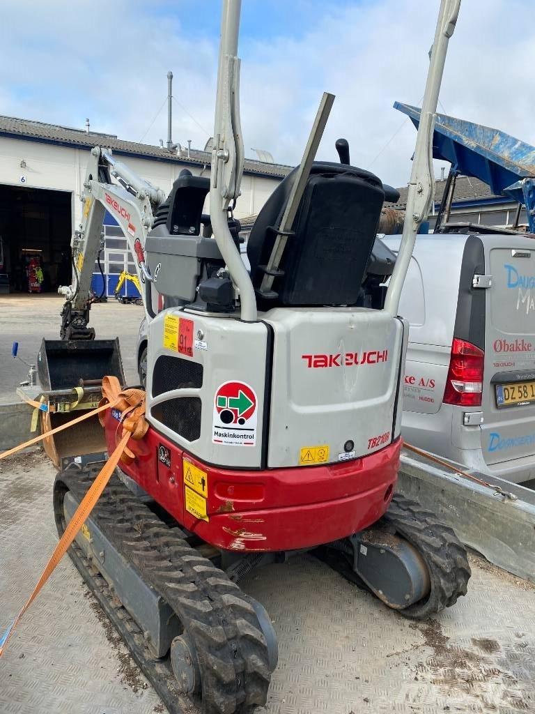 Takeuchi TB 210 Minigrävare < 7t