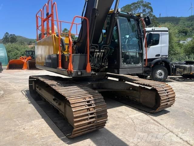 Volvo EC 200 E Bandgrävare
