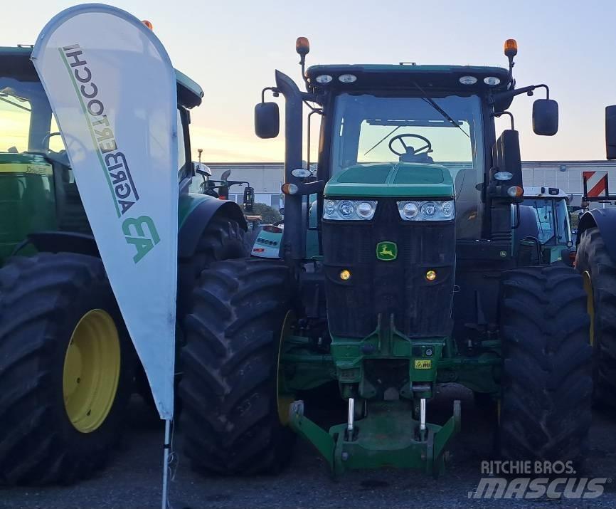 John Deere 7230 R Traktorer