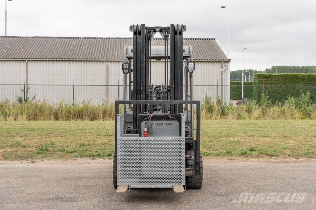 Manitou ME 435 Elmotviktstruckar