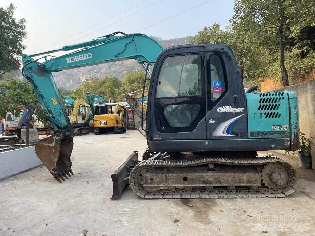 Kobelco SK 75 Bandgrävare