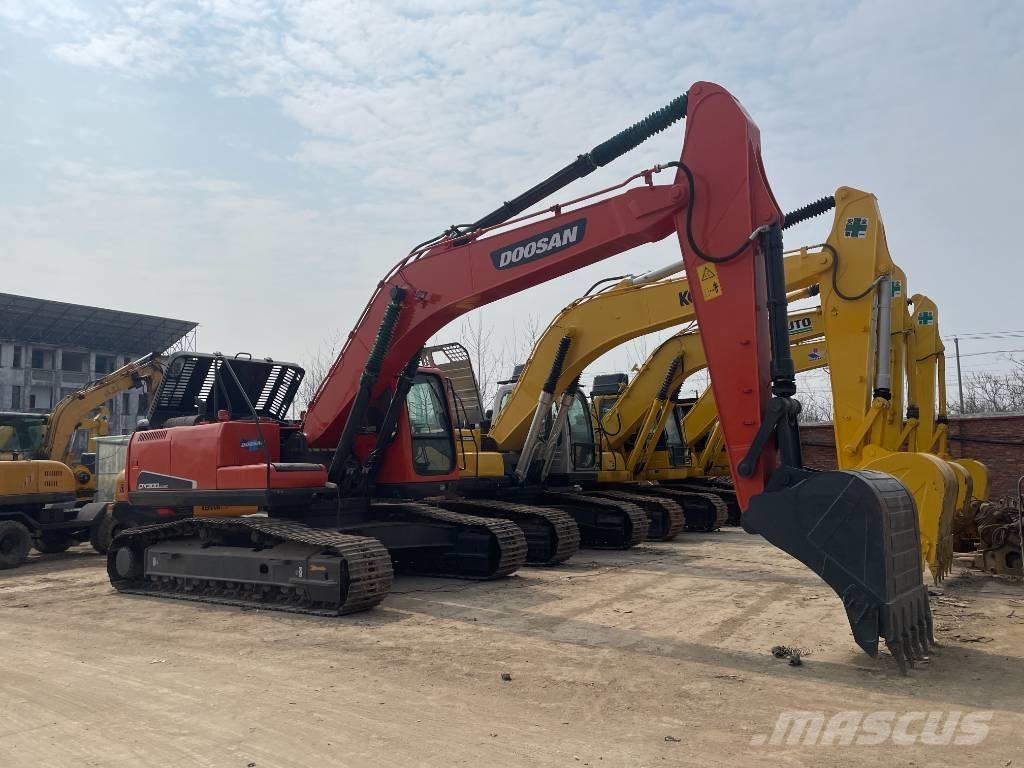 Doosan DX 300 Bandgrävare