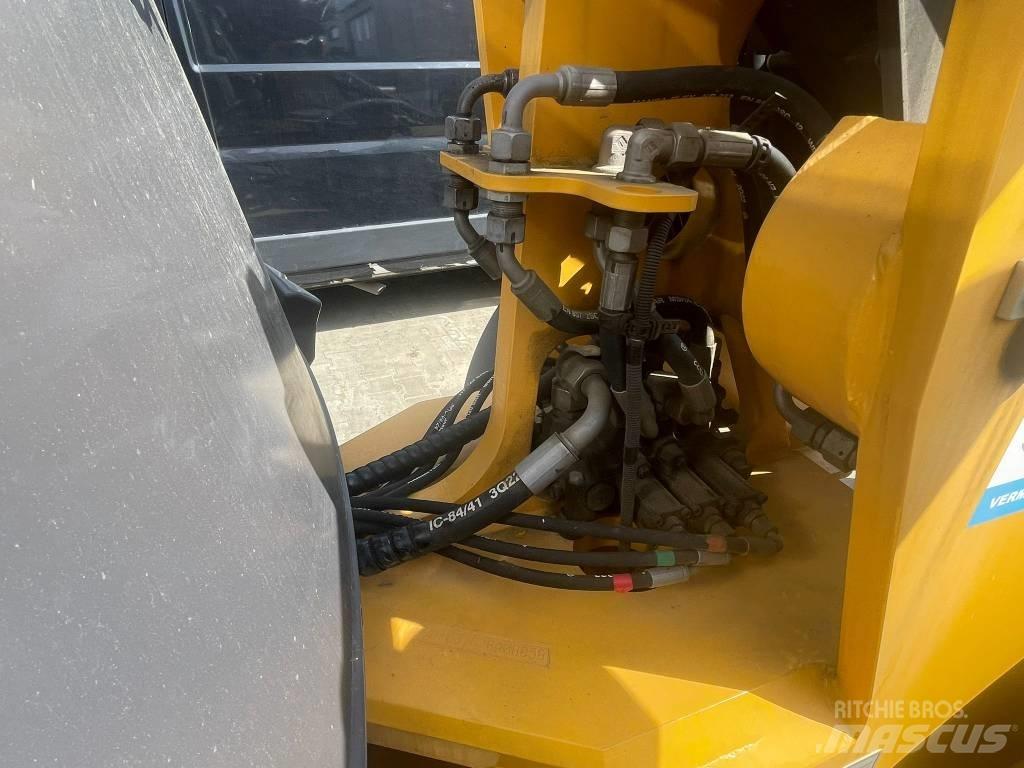 Mecalac AX 700 Hjullastare