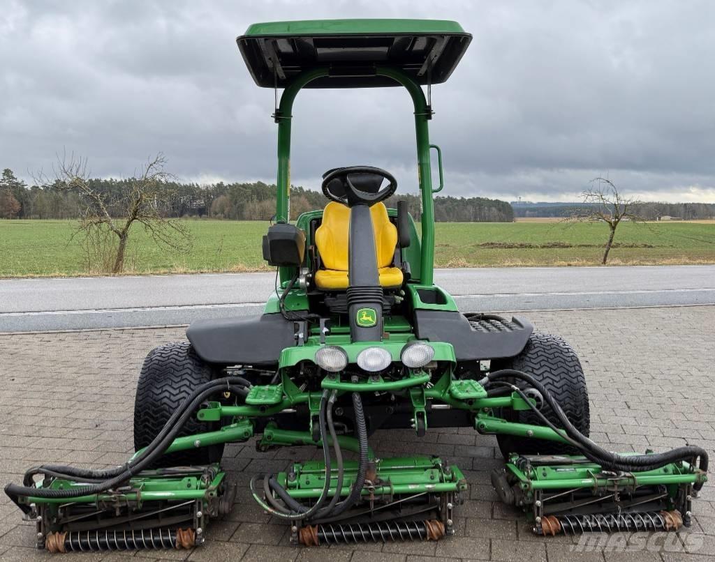 John Deere 8700 A Fairway-gräsklippare
