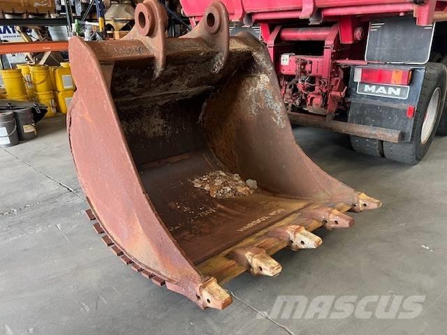 CAT 330 Skopor