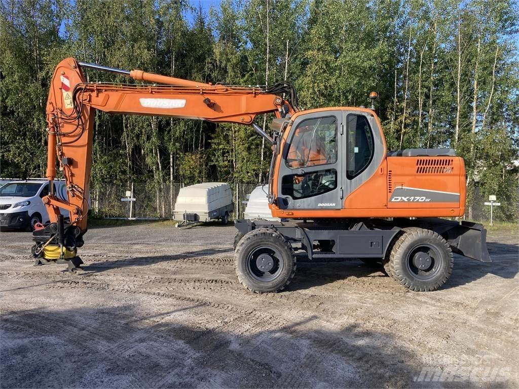 Doosan DX 170 W Hjulgrävare