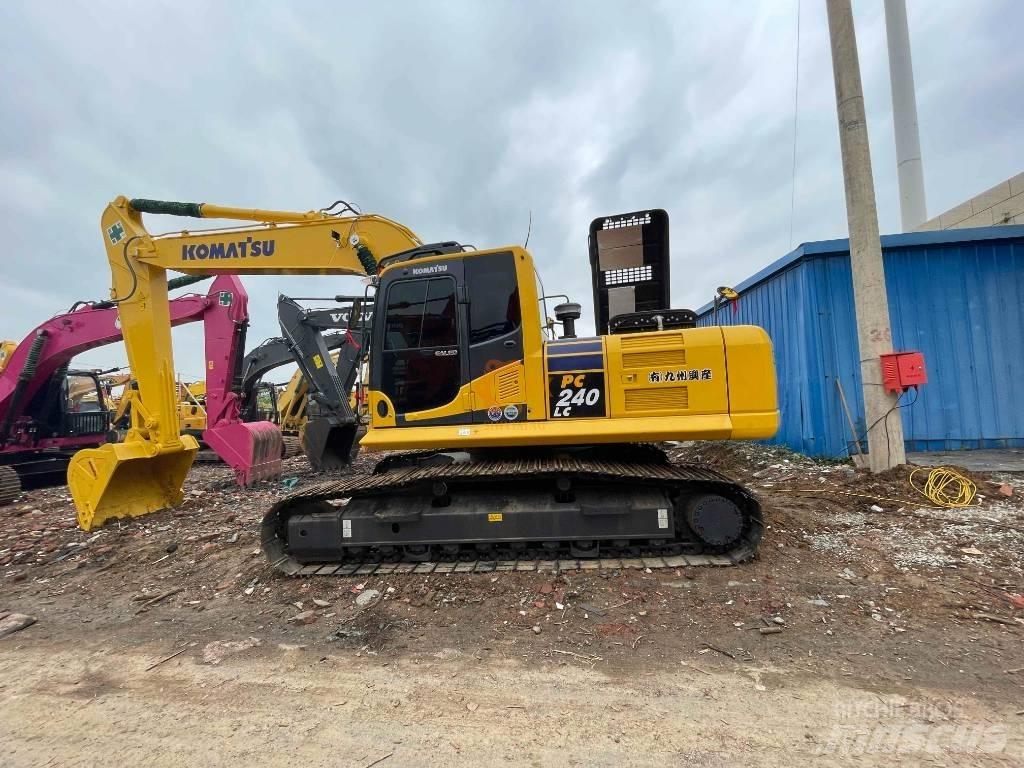 Komatsu PC 240 Bandgrävare