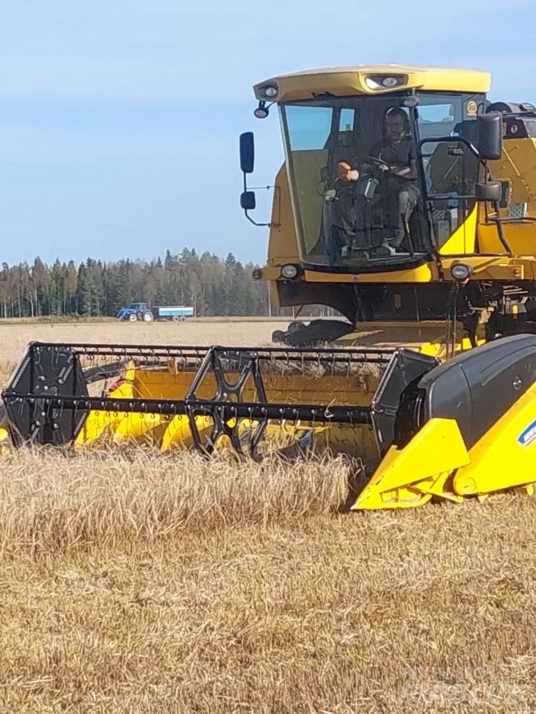 New Holland TC 5050 Skördetröskor