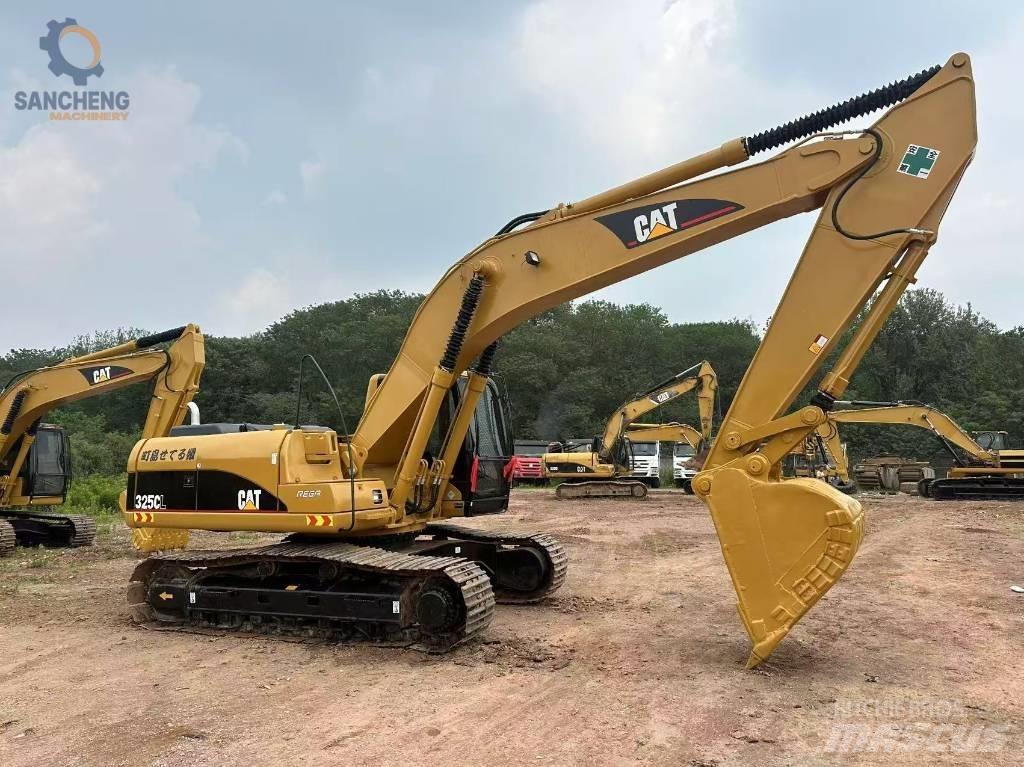 CAT 325 CL Bandgrävare