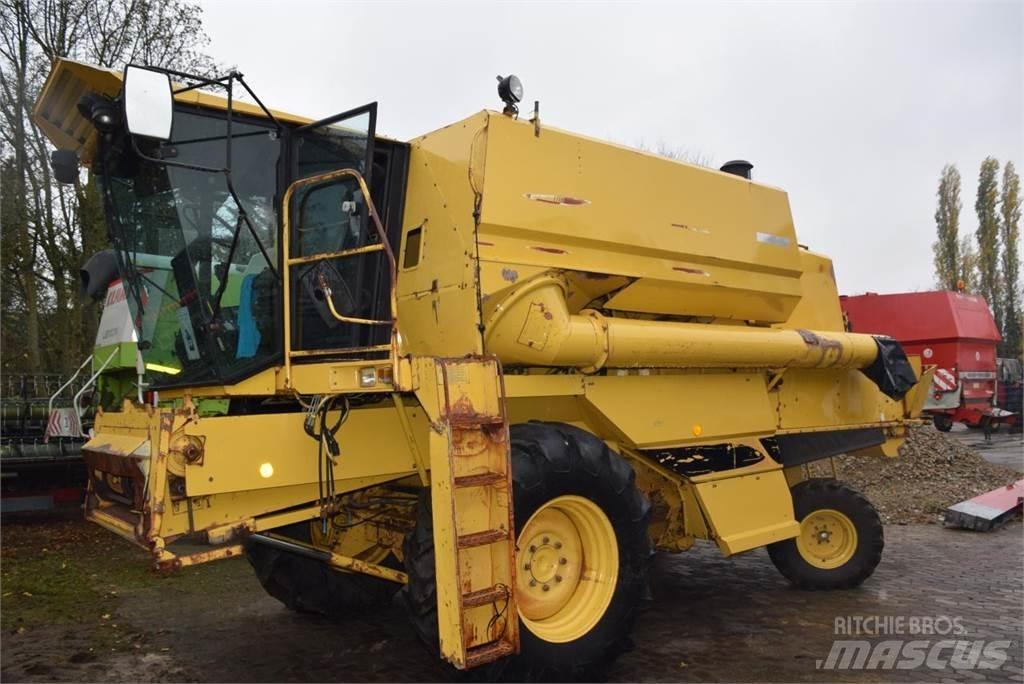 New Holland TF 42 Skördetröskor