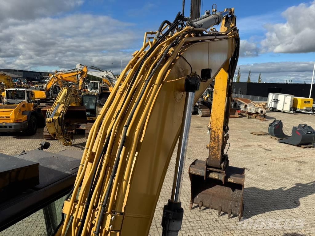 CAT 320 Bandgrävare