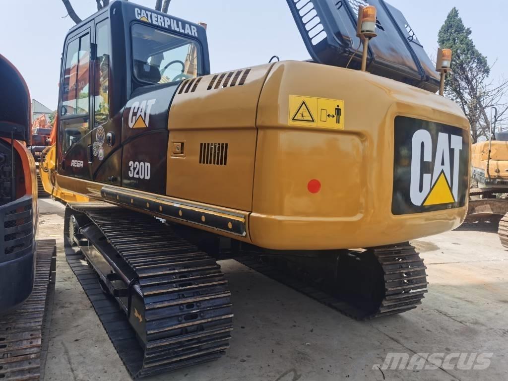 CAT 320 D2 Bandgrävare