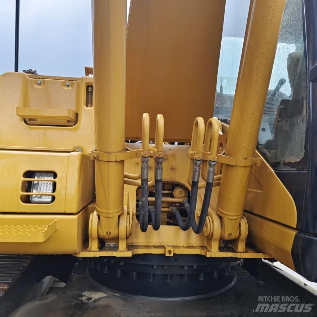 CAT 320 C L Bandgrävare