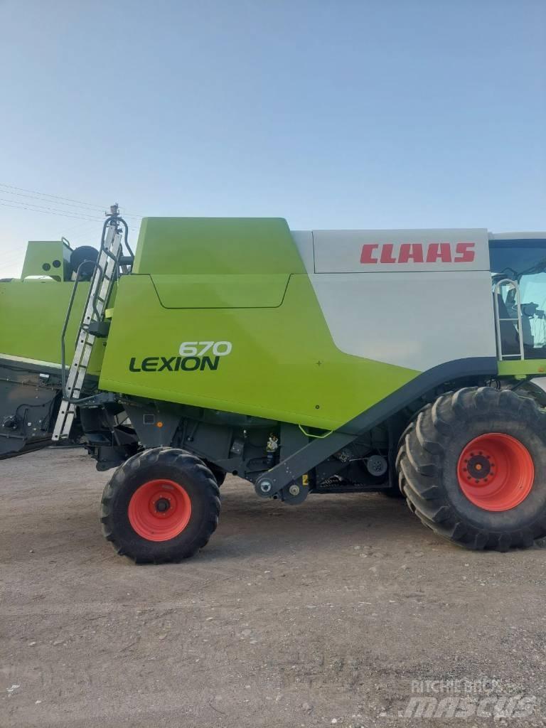 CLAAS Lexion 670 Skördetröskor