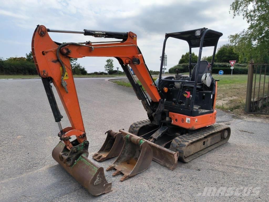 Hitachi ZX 26 U-5A Minigrävare < 7t