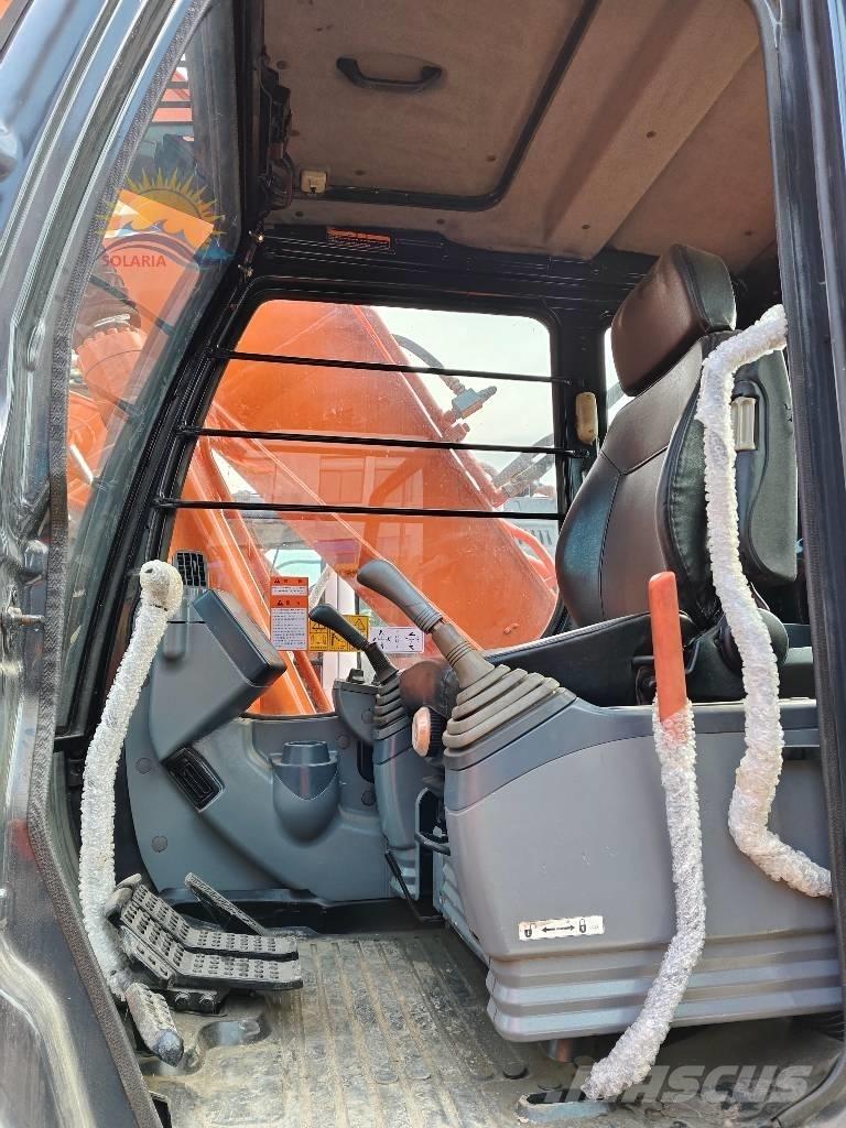 Hitachi ZX 200 Bandgrävare