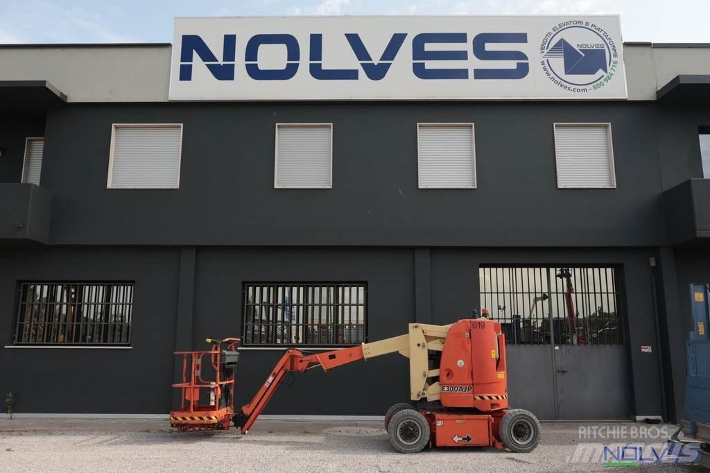 JLG E300AJP Bomliftar
