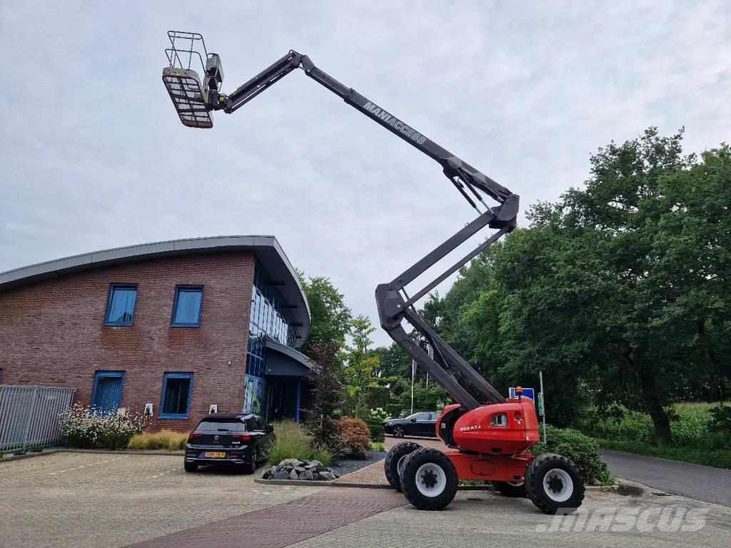 Manitou 200 ATJ Bomliftar