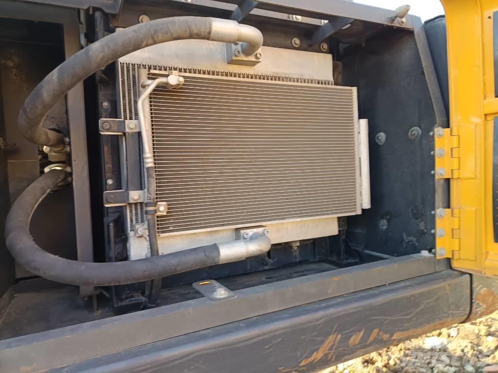 Volvo EC 240 Bandgrävare
