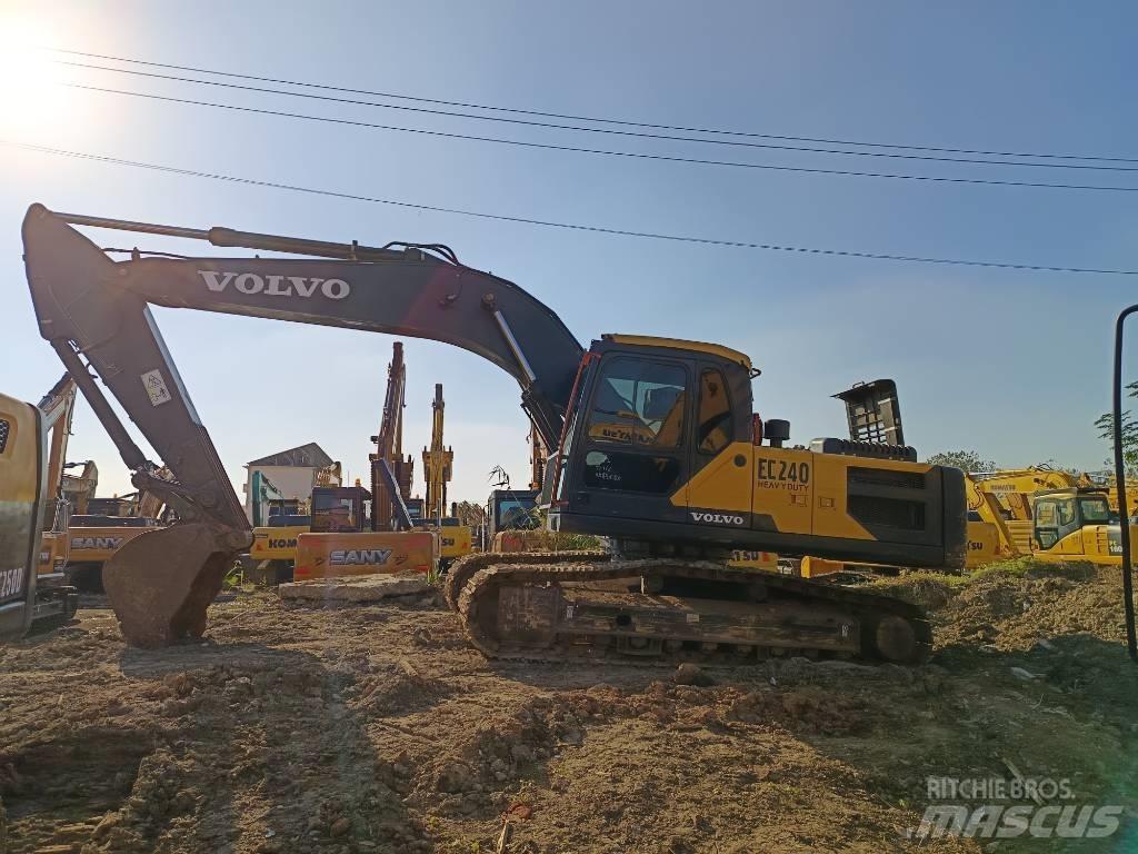 Volvo EC 240 Bandgrävare