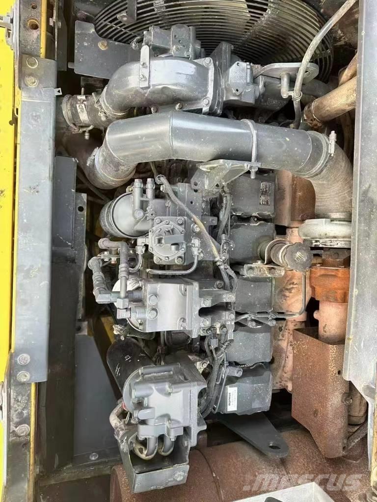 Komatsu 450-8 Bandgrävare