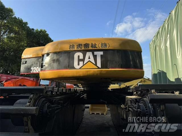 CAT 320 C Amfibiska grävmaskiner