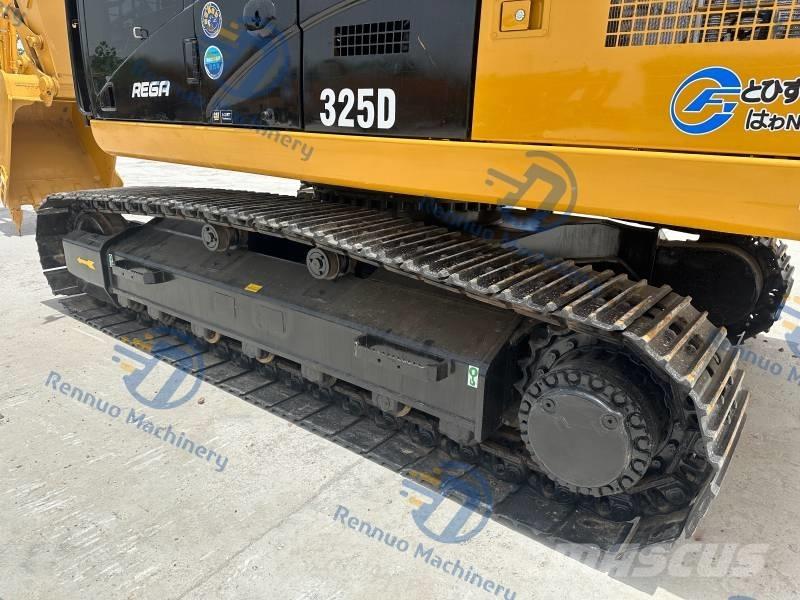 CAT 325 D Bandgrävare