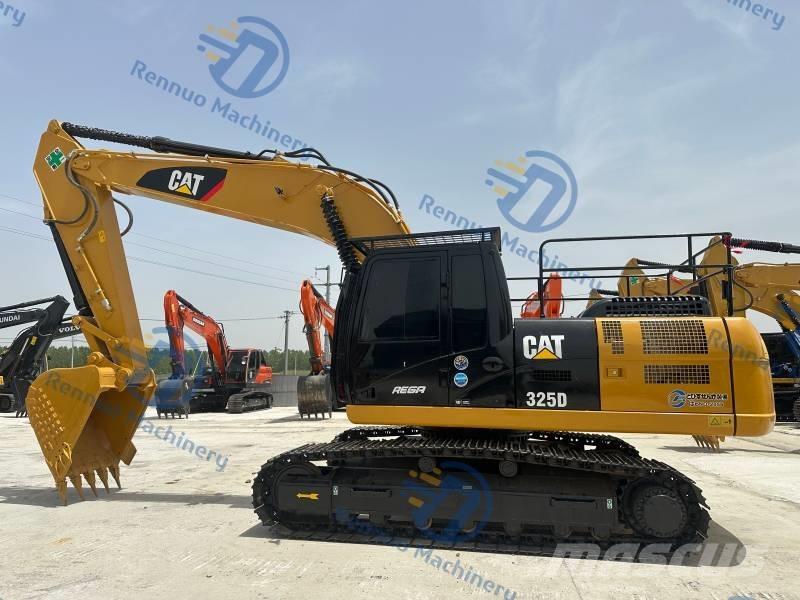 CAT 325 D Bandgrävare