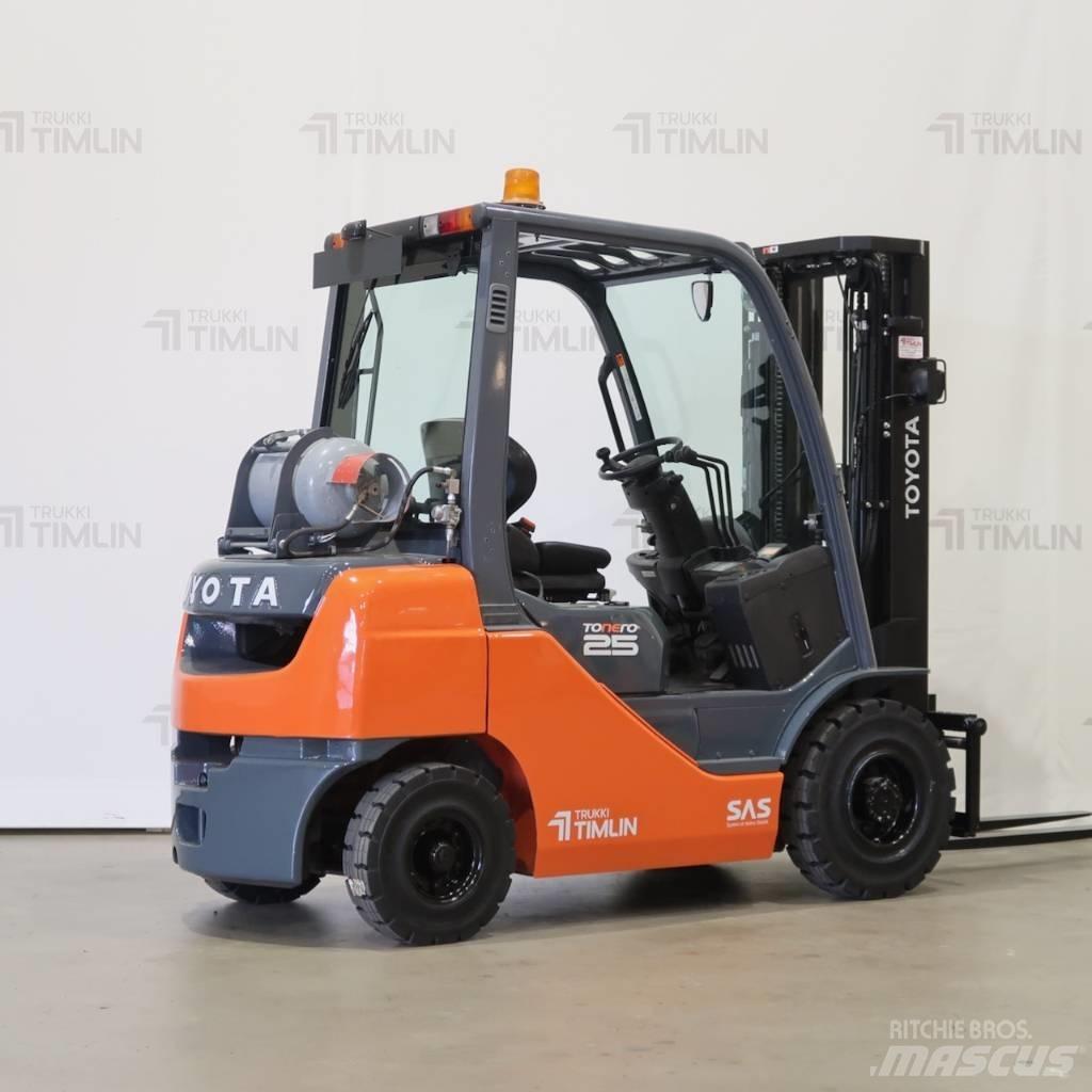Toyota 02-8FGF25 Gasolmotviktstruckar