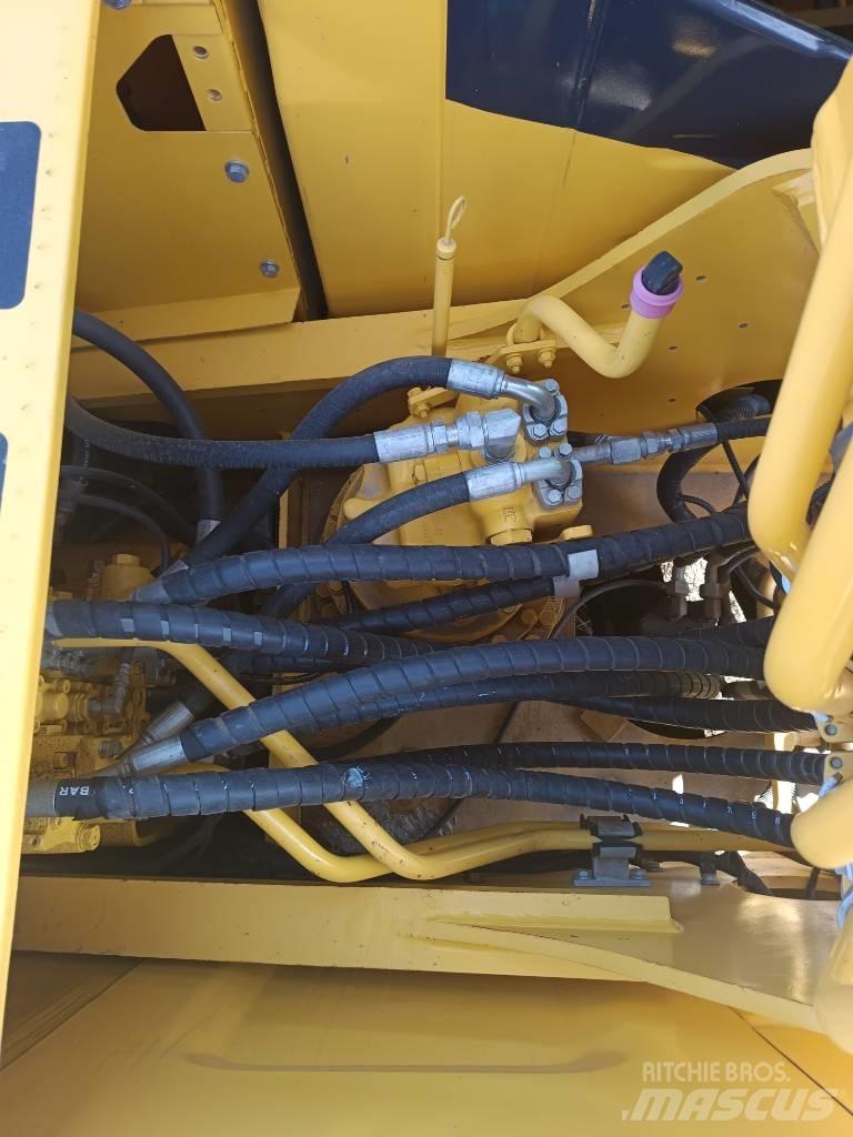 Komatsu PC 200 Bandgrävare