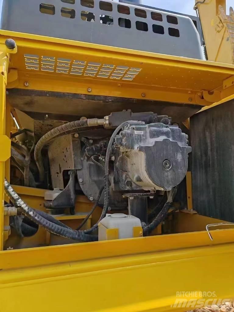 Komatsu 450LC-8 Bandgrävare