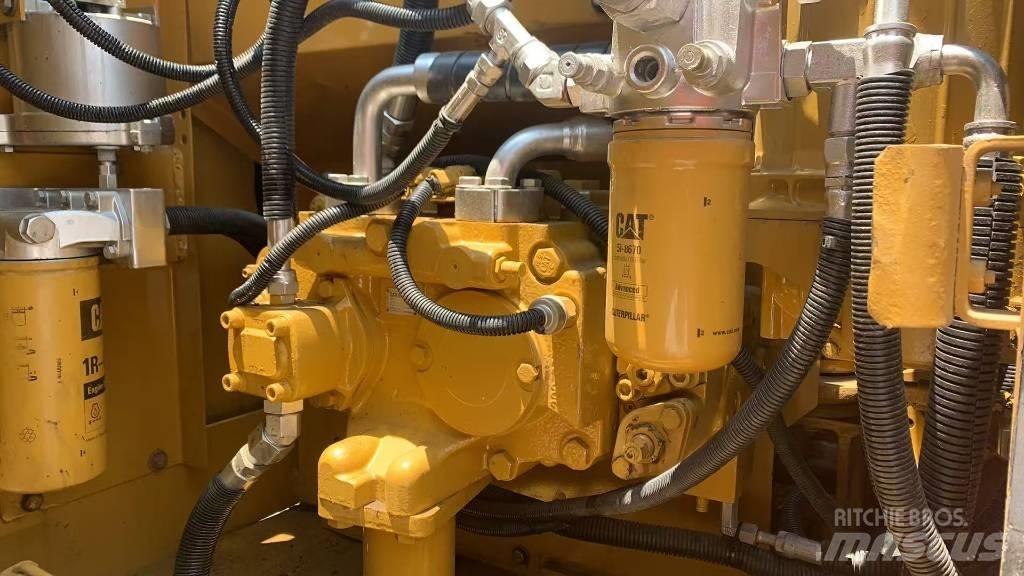 CAT 320 Bandgrävare