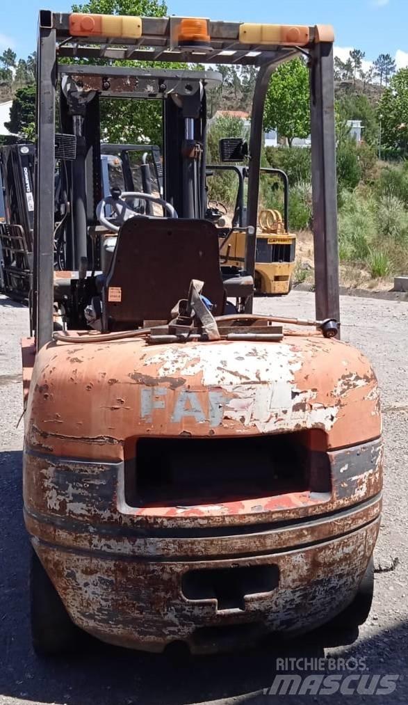 Fahel CPQD25-R6 ZSM Gasolmotviktstruckar