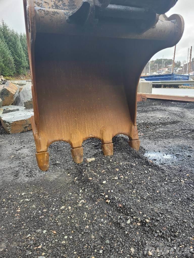 Volvo EC 240 Bandgrävare